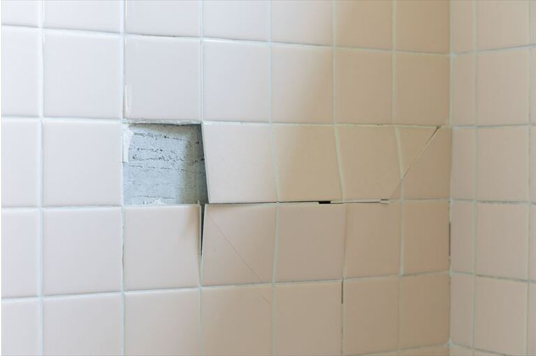 浴室タイルの補修法